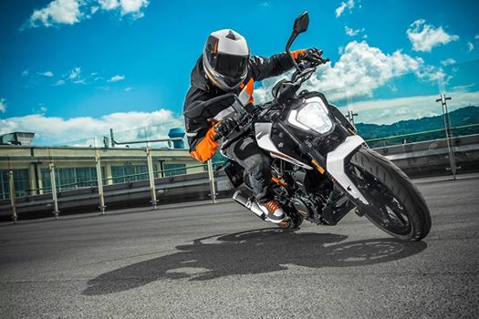 00မဒယအသစ KTM 250 Duke မတဆကပ